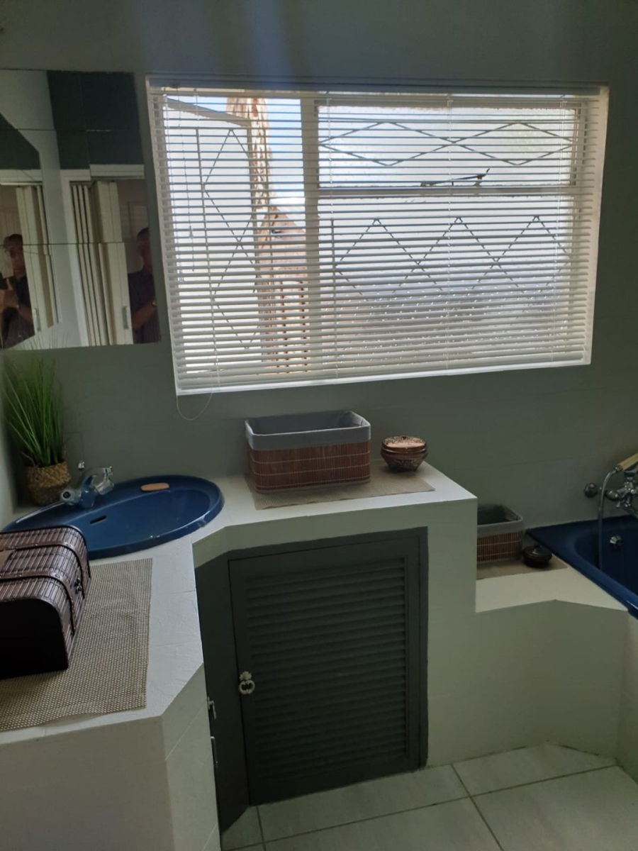 4 Bedroom Property for Sale in Flamwood North West